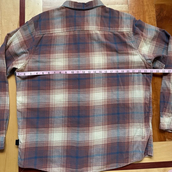 Patagonia Fjord flannel long sleeve button up organic cotton lightweight shirt - Picture 8 of 10